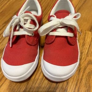 Size 10 wide toddler tennis shoes. Only worn once.